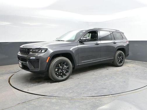 Baltic Gray Metallic Clearcoat 2026 Jeep Grand Cherokee L Altitude