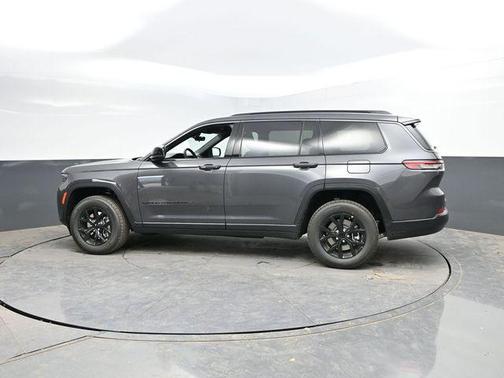 Baltic Gray Metallic Clearcoat 2026 Jeep Grand Cherokee L Altitude