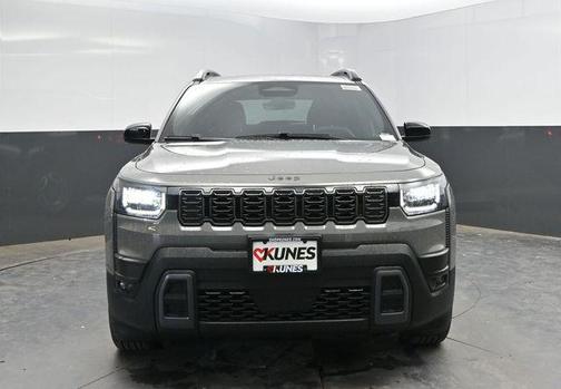 Sting-Gray Clearcoat 2026 Jeep Cherokee Laredo 4x4