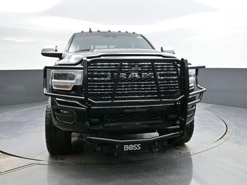 2019 RAM 2500 Laramie Crew Cab 4x4 6'4' Box