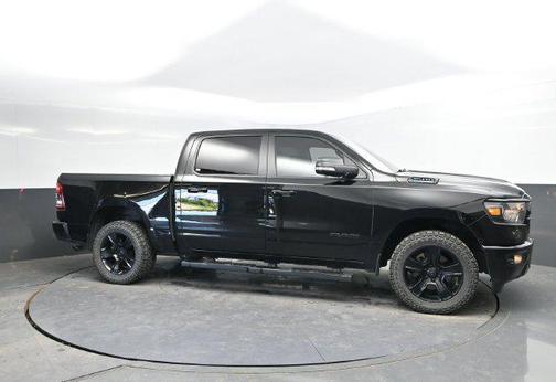 Diamond Black Crystal Pearlcoat 2022 RAM 1500 Big Horn/Lone Star