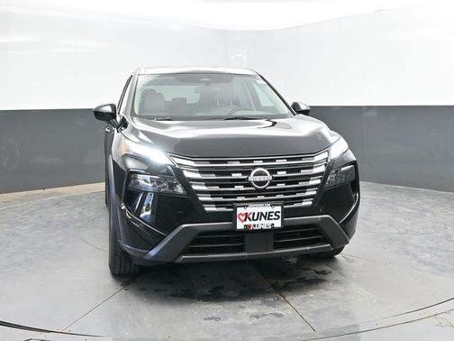Super Black 2025 Nissan Rogue SV