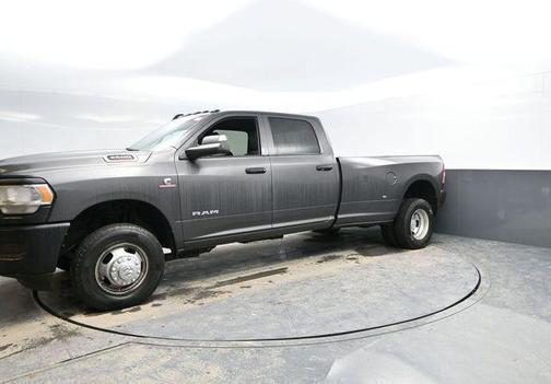2022 RAM 3500 Tradesman Crew Cab 4x4 8' Box