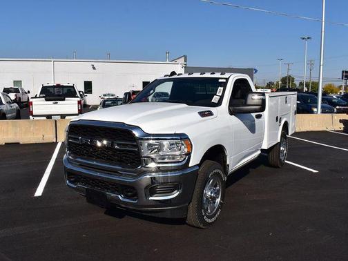 2024 RAM 2500 Tradesman Regular Cab 4x4 8' Box