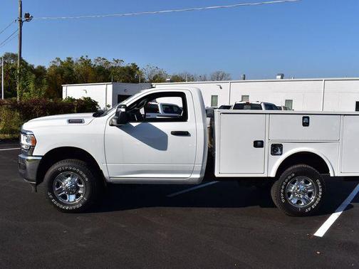 2024 RAM 2500 Tradesman Regular Cab 4x4 8' Box