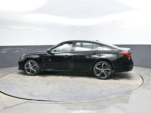 2025 Nissan Altima SR FWD