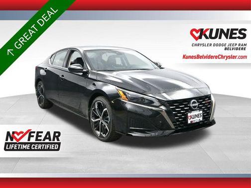 Super Black Clearcoat 2025 Nissan Altima SR FWD