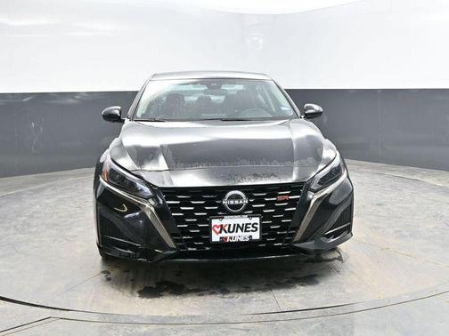 2025 Nissan Altima SR FWD