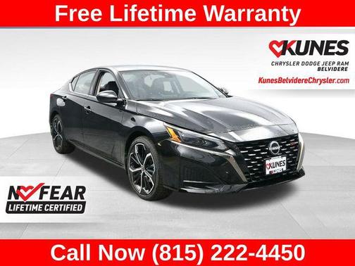 Super Black Clearcoat 2025 Nissan Altima SR FWD