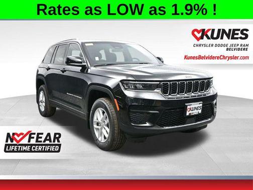 Diamond Black Crystal Pearlcoat 2026 Jeep Grand Cherokee Altitude
