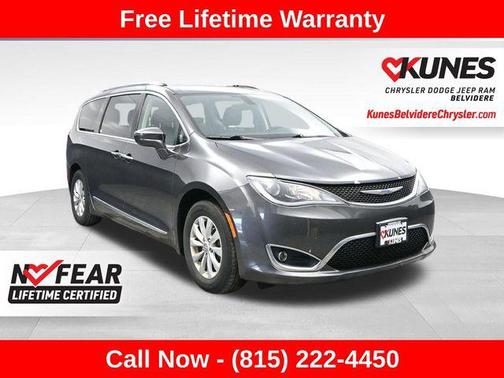 2018 Chrysler Pacifica Touring-L