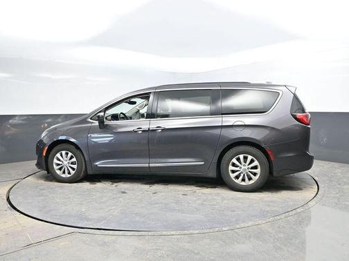 2018 Chrysler Pacifica Touring-L