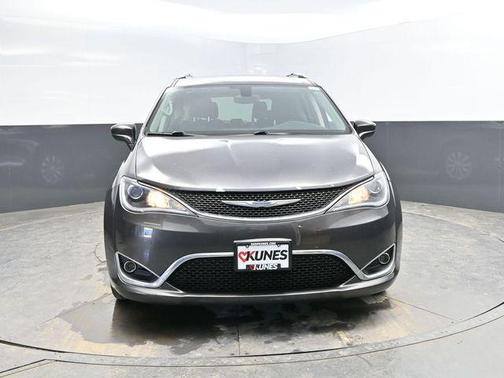 2018 Chrysler Pacifica Touring-L