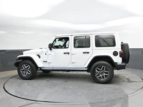 Bright White Clearcoat 2025 Jeep Wrangler 4-Door Sahara 4x4