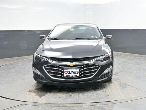 Dark Ash Metallic 2023 Chevrolet Malibu FWD 1LT