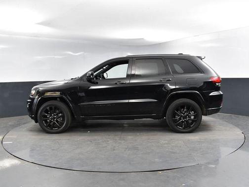 2022 Jeep Grand Cherokee Laredo
