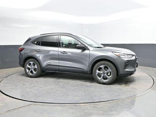 Carbonized Gray Metallic 2025 Ford Escape ST-Line