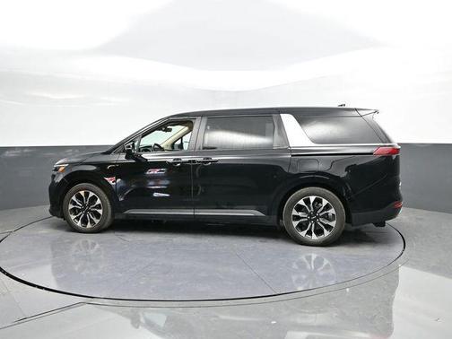 2022 Kia Carnival EX
