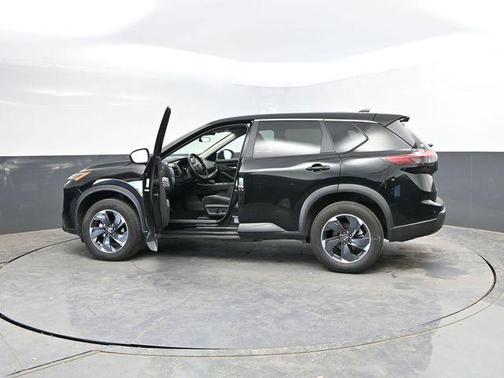 Super Black 2025 Nissan Rogue SV