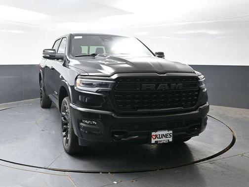Diamond Black Crystal Pearlcoat 2026 RAM 1500 Limited