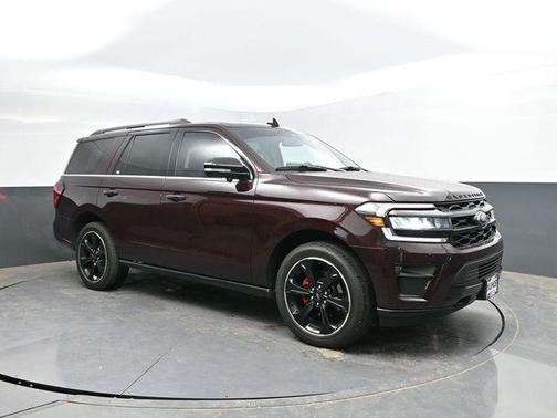 Jewel Red Metallic Tinted Clearcoat 2024 Ford Expedition Limited