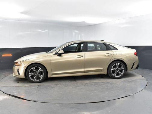 2022 Kia K5 EX
