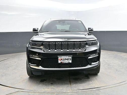 2023 Jeep Grand Cherokee Summit