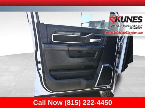 2019 RAM 3500 Laramie Crew Cab 4x4 8' Box