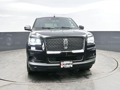 Black Metallic 2024 Lincoln Navigator Reserve