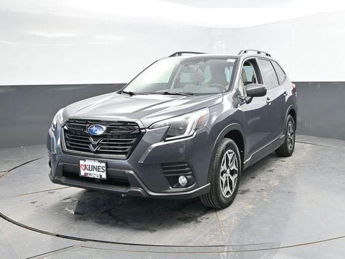 Magnetite Gray Metallic 2023 Subaru Forester Premium