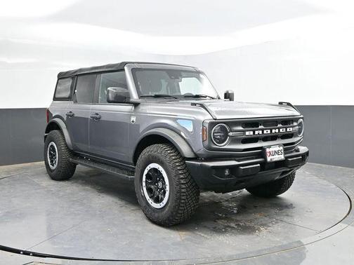 Carbonized Gray Metallic 2021 Ford Bronco Big Bend
