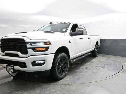 2026 RAM 2500 Black Express Crew Cab 4x4 8' Box