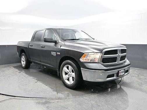 Granite Crystal Metallic Clearcoat 2023 RAM 1500 Classic SLT