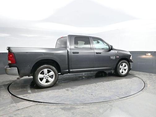 Granite Crystal Metallic Clearcoat 2023 RAM 1500 Classic SLT