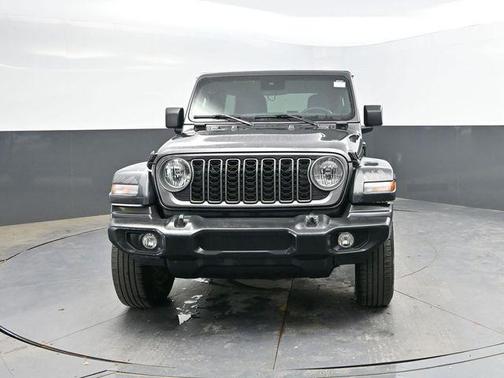Granite Crystal Metallic Clearcoat 2025 Jeep Wrangler Sport S