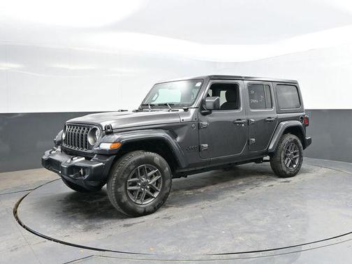 Granite Crystal Metallic Clearcoat 2025 Jeep Wrangler Sport S