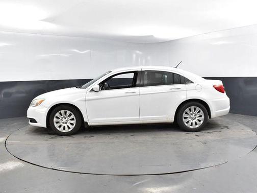 2013 Chrysler 200 LX
