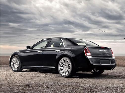 Gloss Black 2012 Chrysler 300 Limited