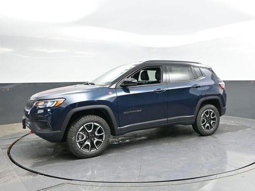 Fathom Blue Pearl Coat 2026 Jeep Compass Trailhawk