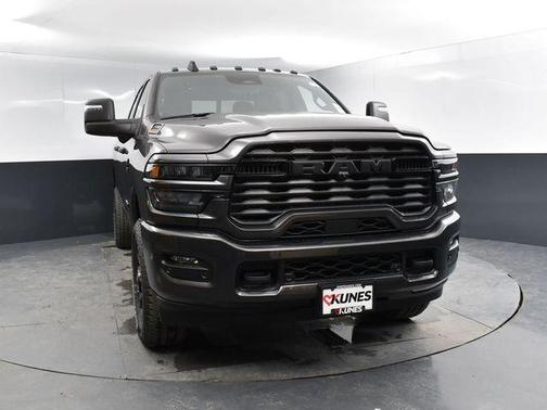 2025 RAM 2500 Big Horn Crew Cab 4x4 6'4' Box