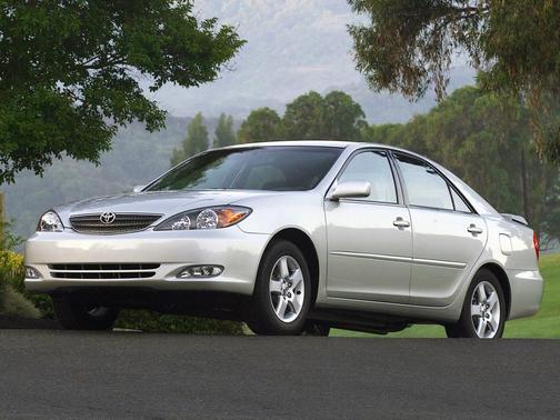 Super White 2005 Toyota Camry Base