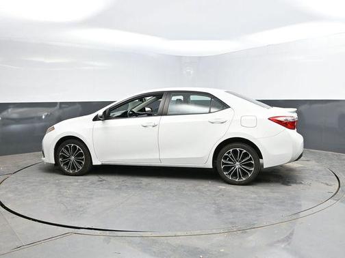 Super White 2016 Toyota Corolla L