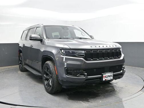 Baltic Gray Metallic Clearcoat 2024 Jeep Wagoneer Series II Carbide