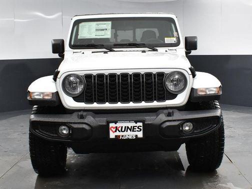 2025 Jeep Gladiator Nighthawk
