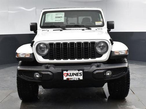 2025 Jeep Gladiator Nighthawk
