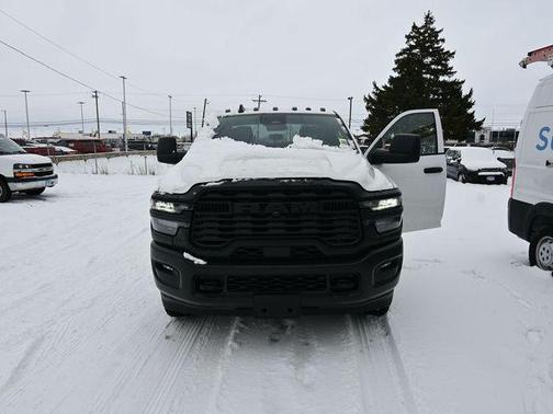 2026 RAM 3500 Tradesman Crew Cab 4x4 8' Box