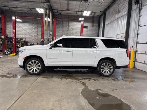 2023 Chevrolet Suburban Premier