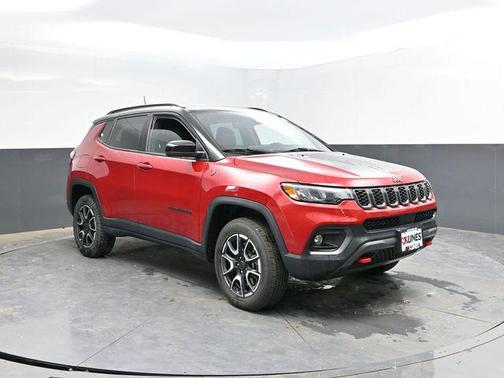 Red Hot Pearlcoat 2025 Jeep Compass Trailhawk
