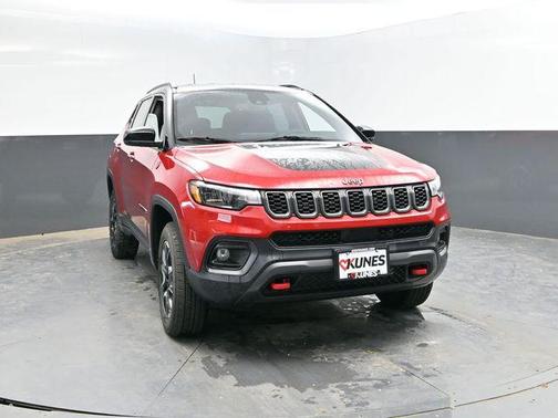 Red Hot Pearlcoat 2025 Jeep Compass Trailhawk