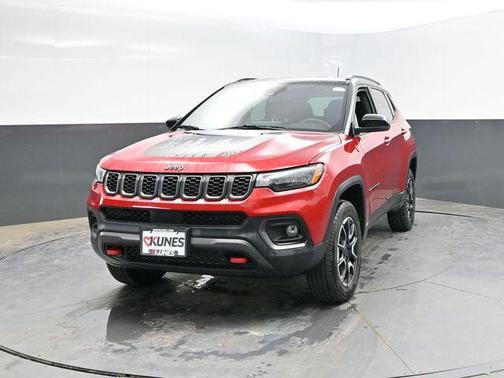 Red Hot Pearlcoat 2025 Jeep Compass Trailhawk